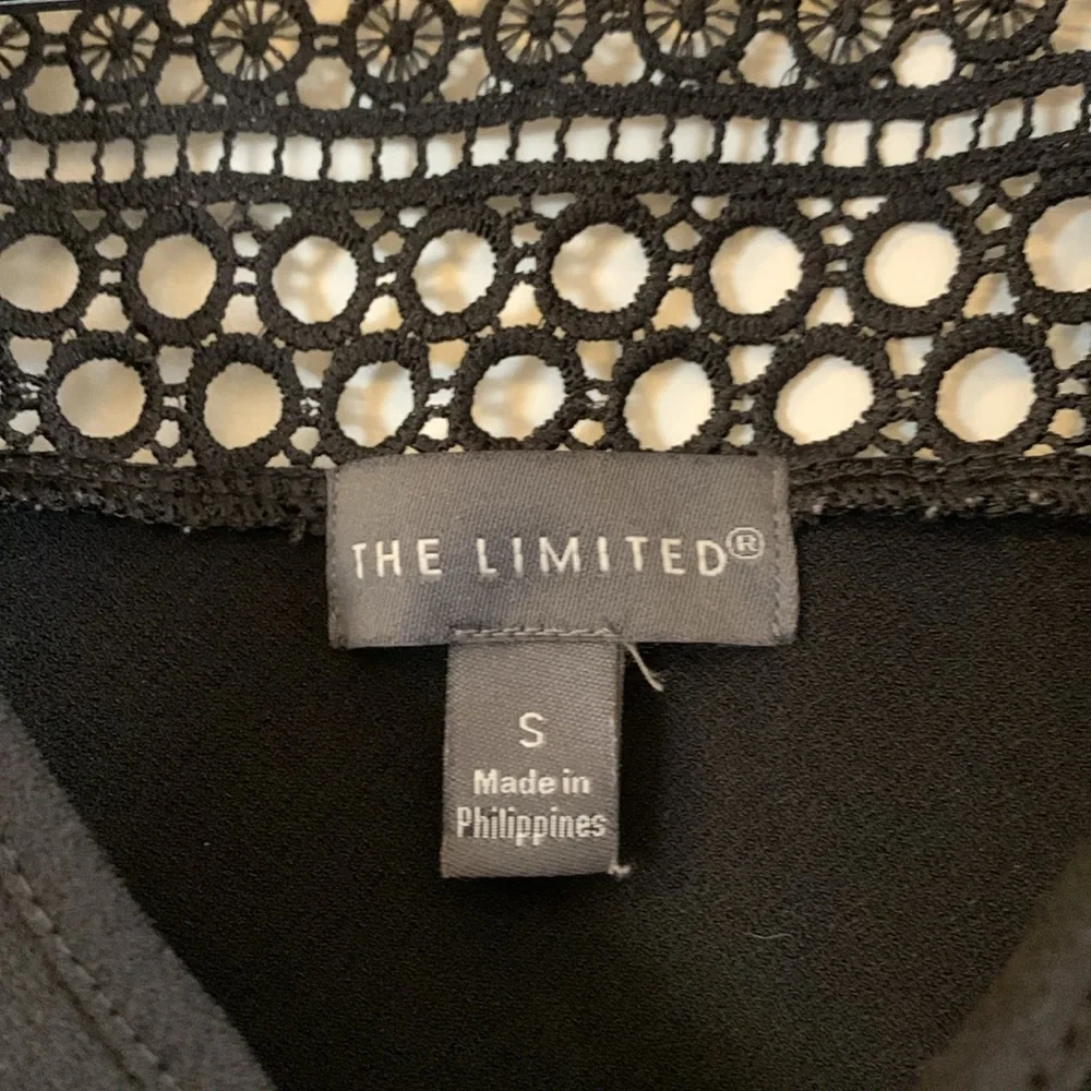 The Limited size Small black sleeveless - Picture 3 of 4